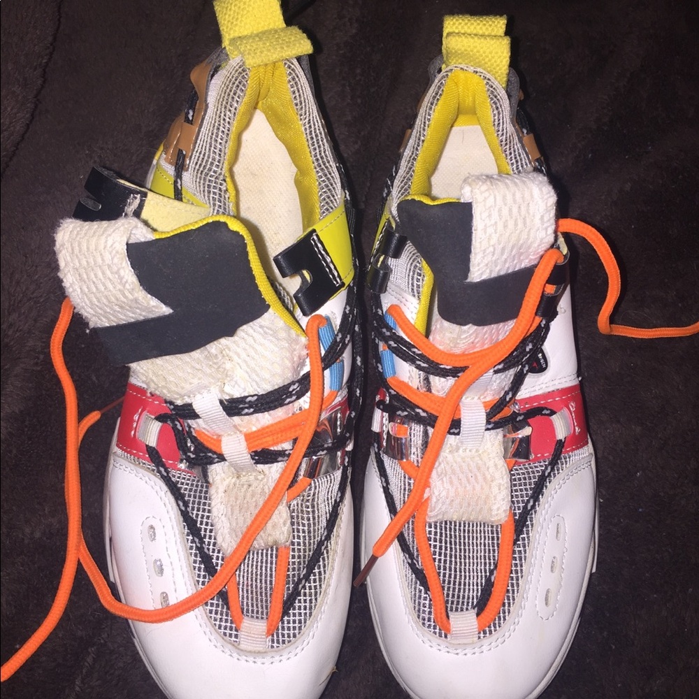 Size 7 - Picture 2 of 4